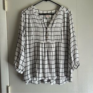 Wrangler Women’s White and Black Plaid Blouse Size Medium 3/4 Sleeve